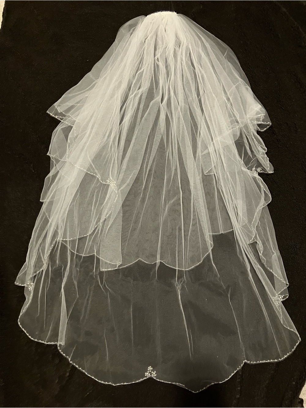 David’s Bridal Ivory 2-Tier Fingertip Veil VCT543IVORY Beaded Edge